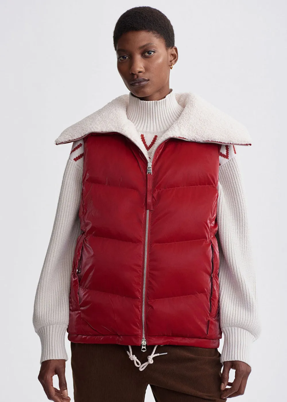 brock_puffer_gilet__red_0.webp Varley Brock Puffer Gilet - Red | Coats & Jackets