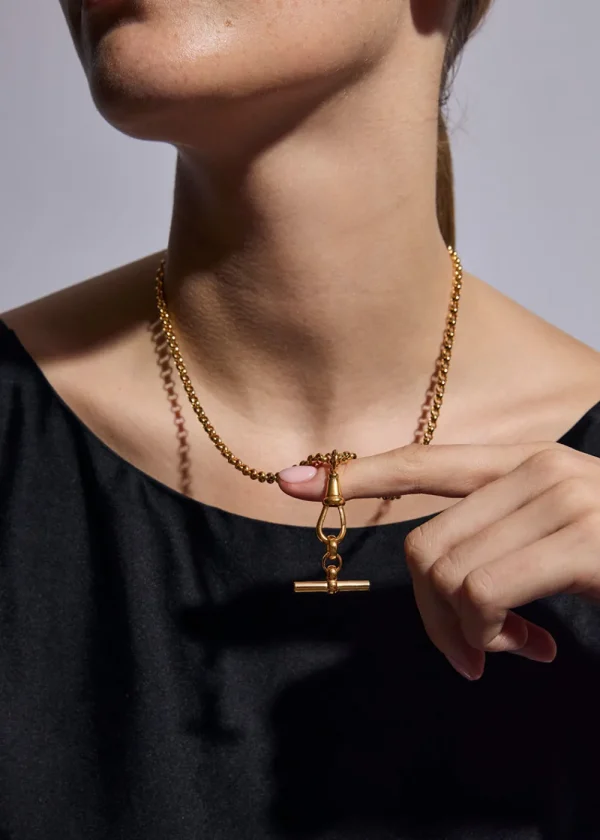 Tilly Sveaas Gold T-bar on Chunky Belcher Clipt Necklace | Necklaces