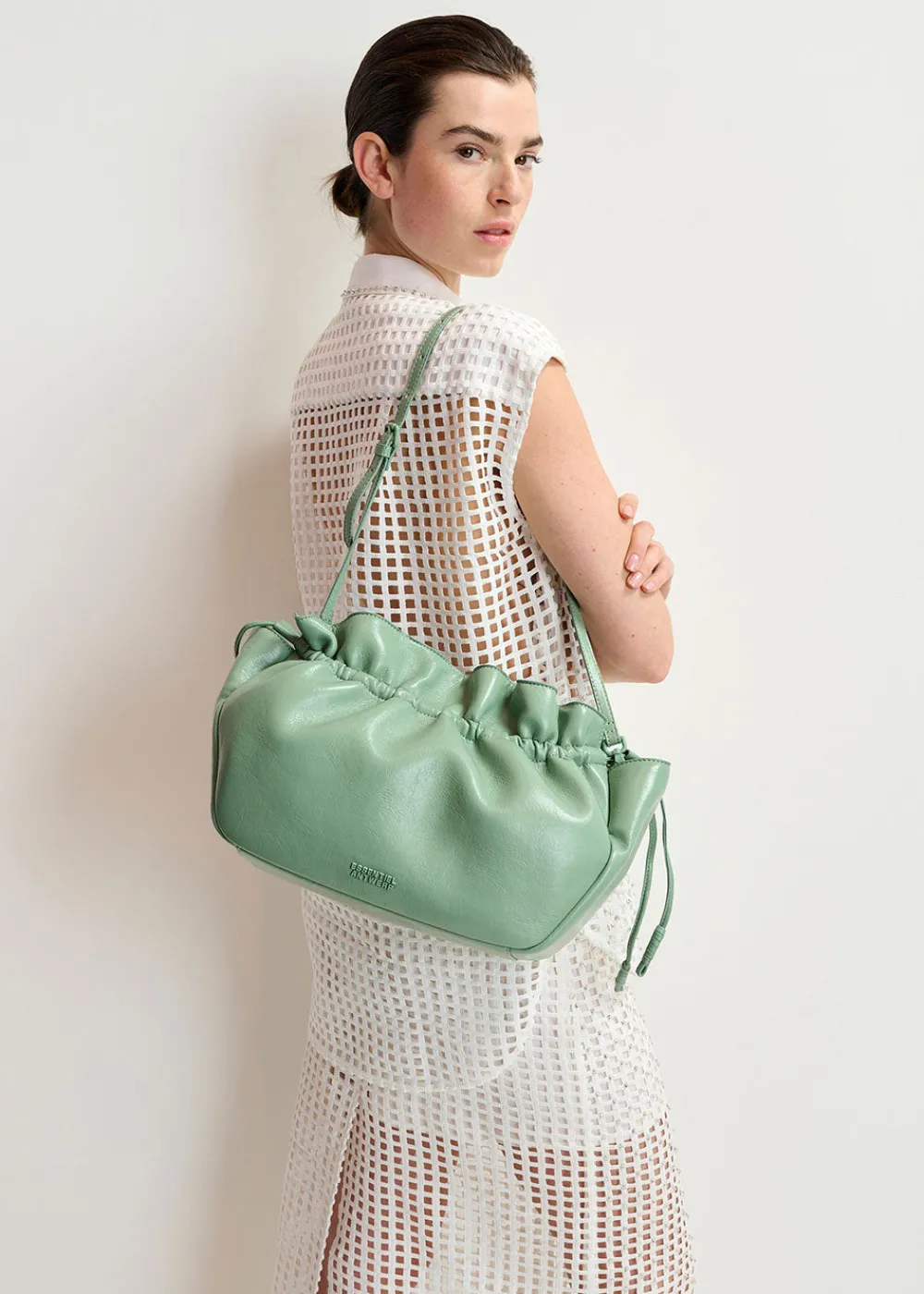 hevy_shoulder_bag__neptun_1.webp Essentiel Antwerp Hevy Shoulder Bag - Neptune | Bags
