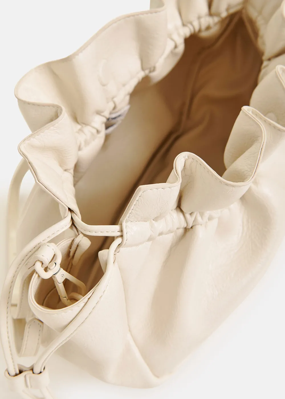 hevy_shoulder_bag__off_wh_3.webp Essentiel Antwerp Hevy Shoulder Bag - Off White | Bags