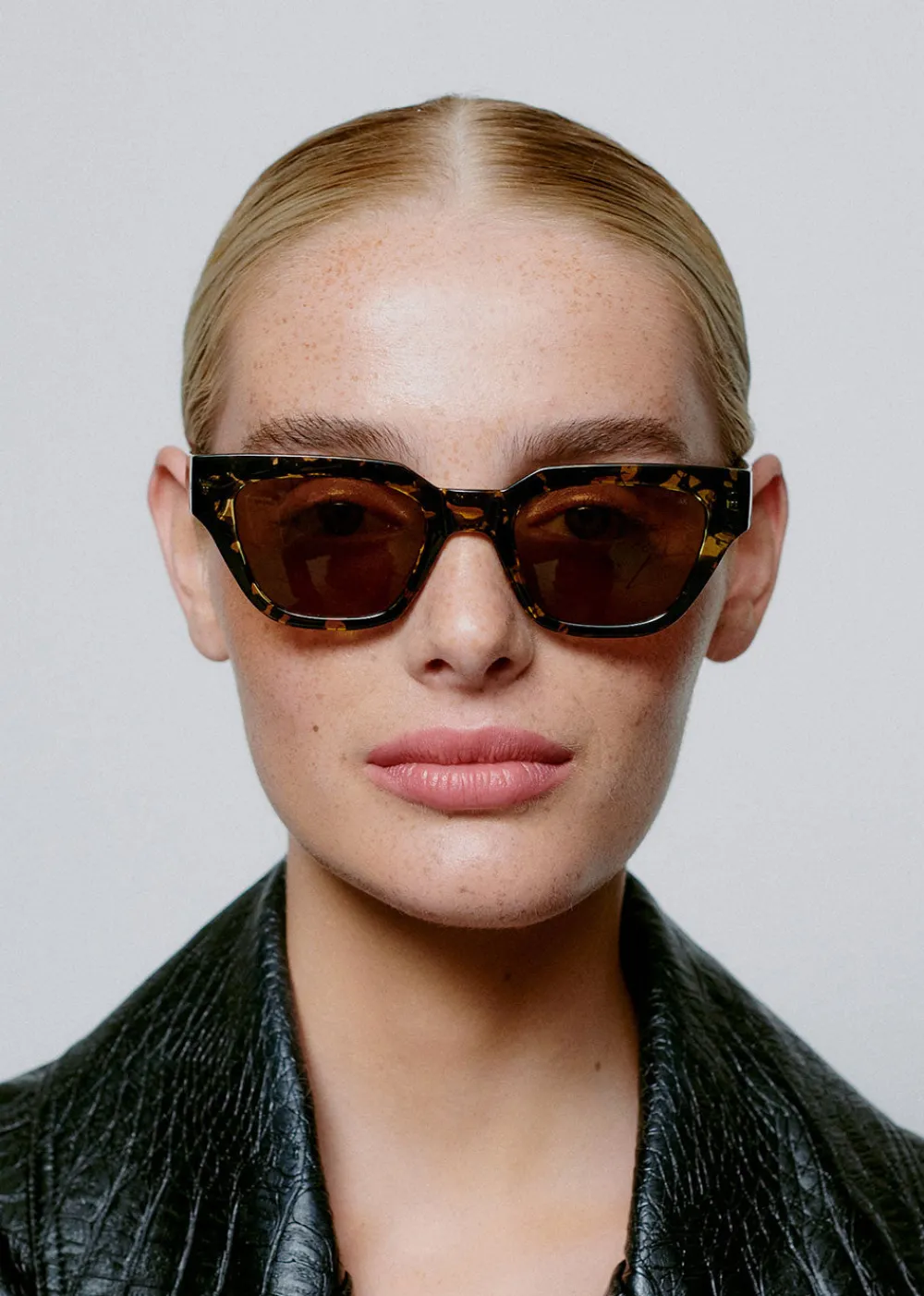 kaws_sunglasses__black_ye_4.webp A. Kjaerbede Kaws Sunglasses - Black Yellow Tortoise | Glasses