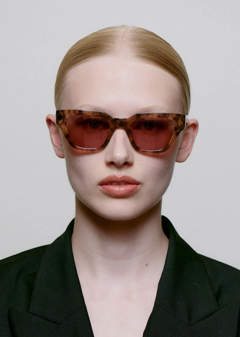 kaws_sunglasses__coquina_4.webp A. Kjaerbede Kaws Sunglasses - Coquina | Glasses