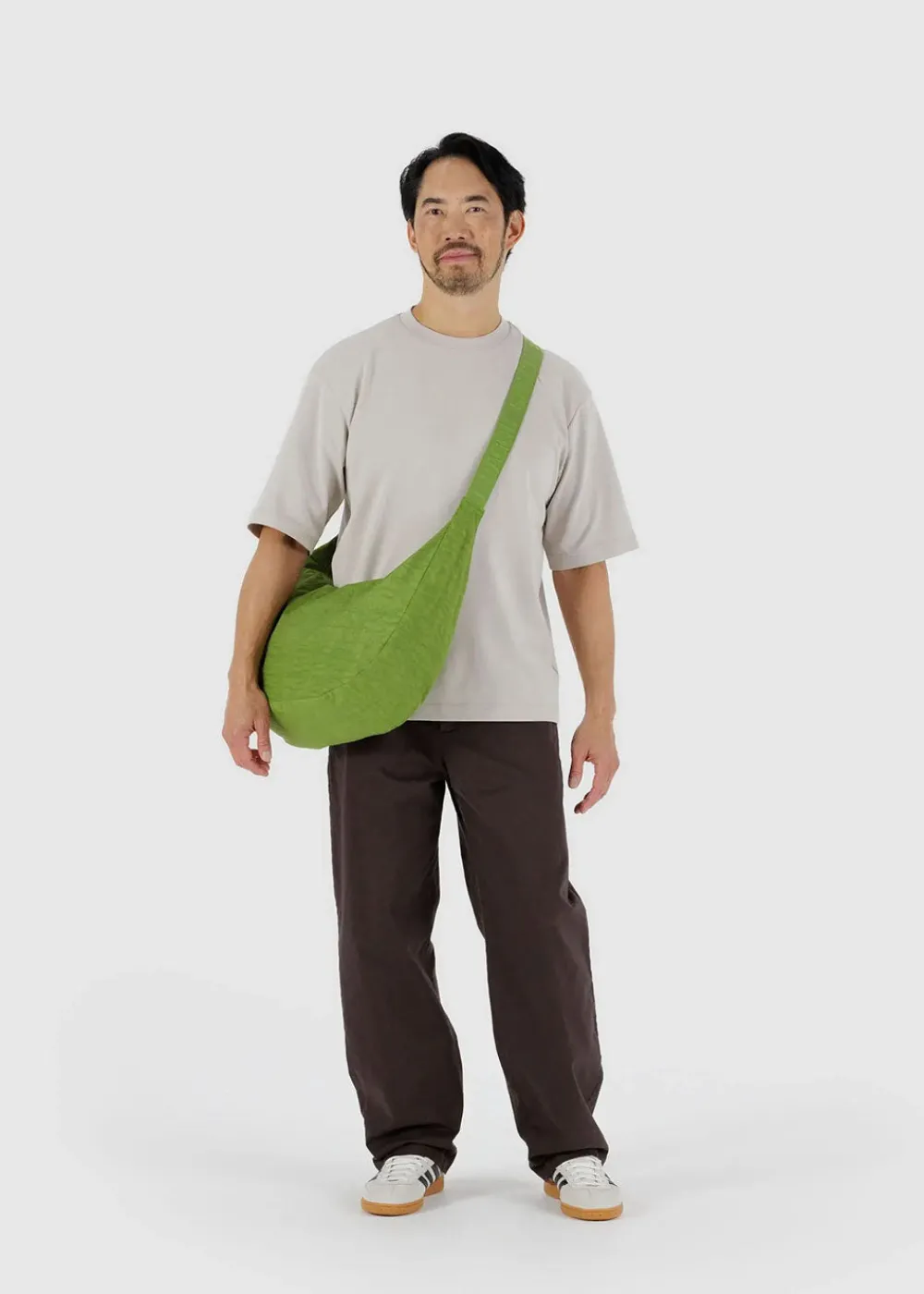 large_nylon_crescent_bag__3.webp BAGGU Large Nylon Crescent Bag - Green Juice | Bags