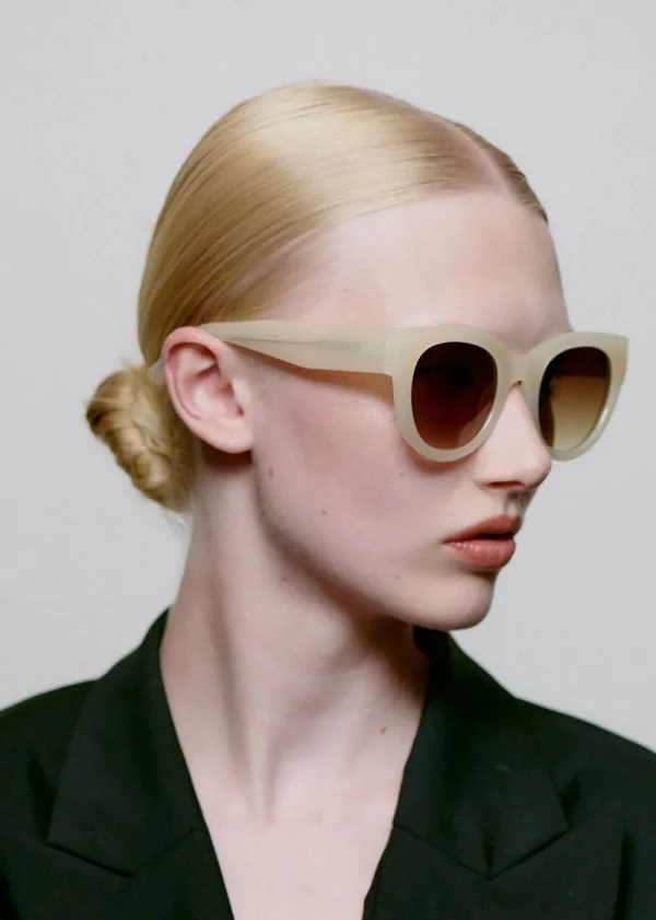 A. Kjaerbede Lilly Sunglasses - Cream | Glasses