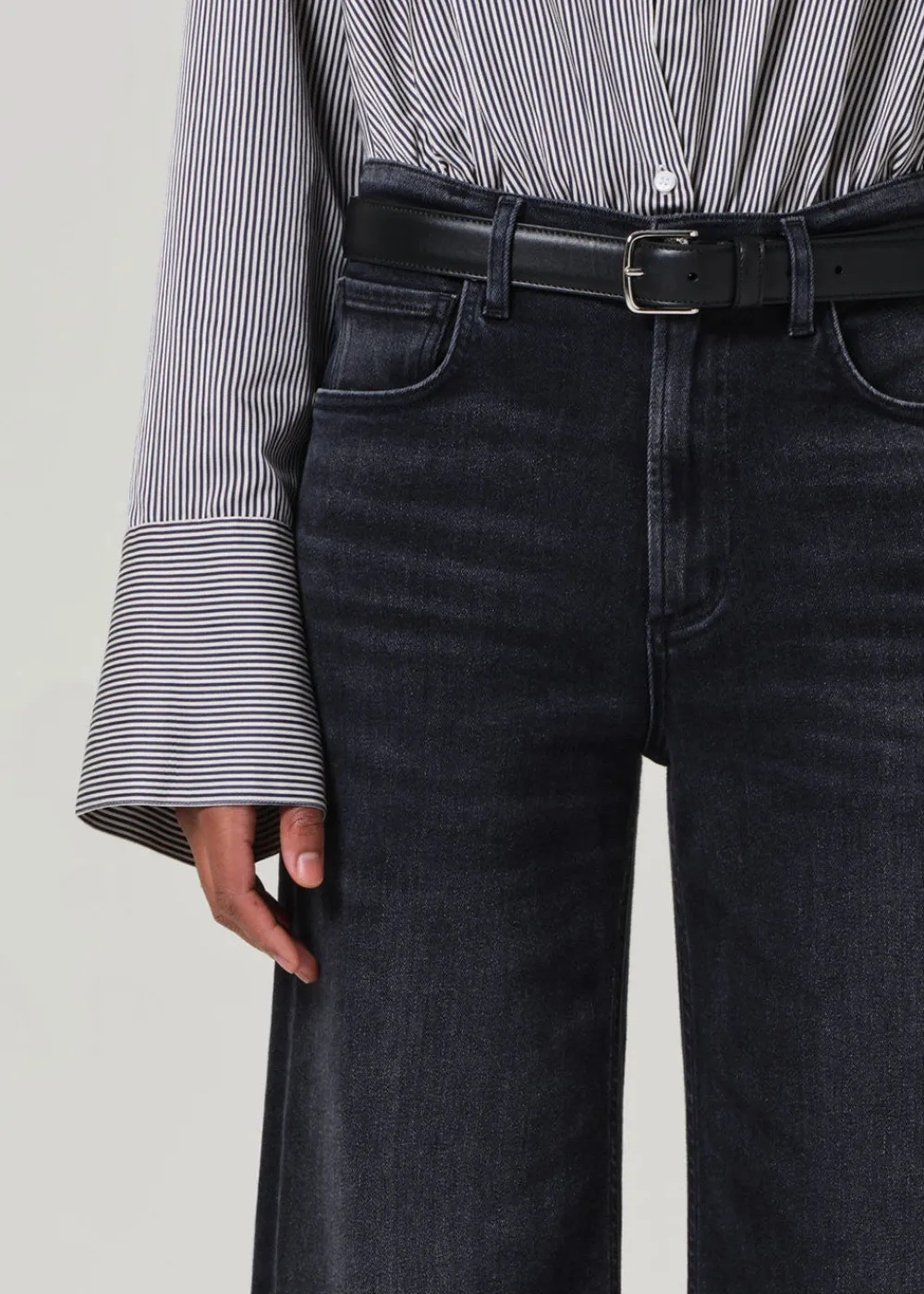 lyra_crop_jeans__medallio_5.webp Citizens of Humanity Lyra Crop Jeans - Medallion | Jeans