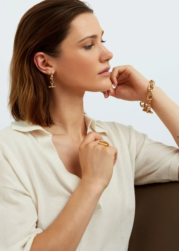 Tilly Sveaas Medium Gold T-Bar Earrings | Earrings